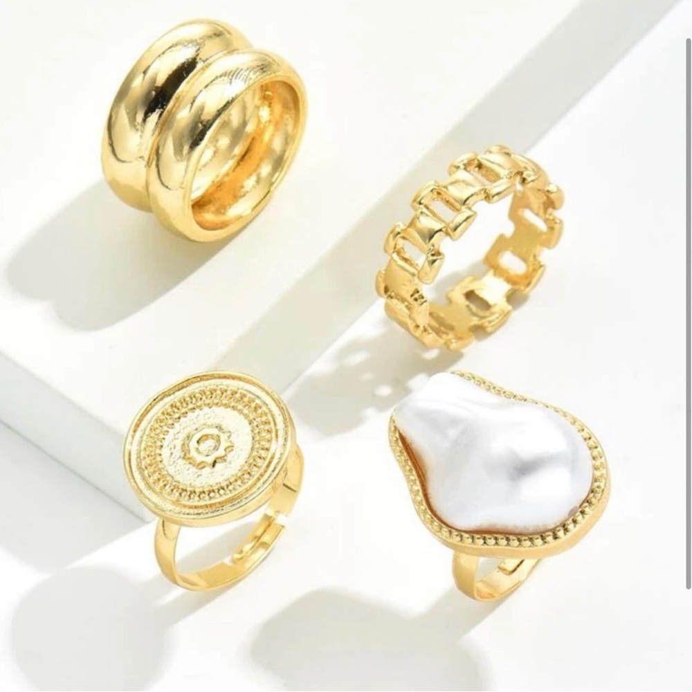 Gold faux pearl ring set - Picture 2 of 2